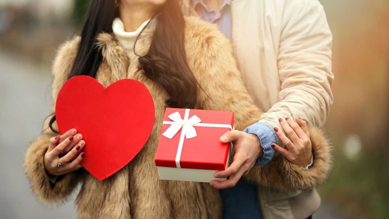 Unique Valentine's Day quotes for girlfriend